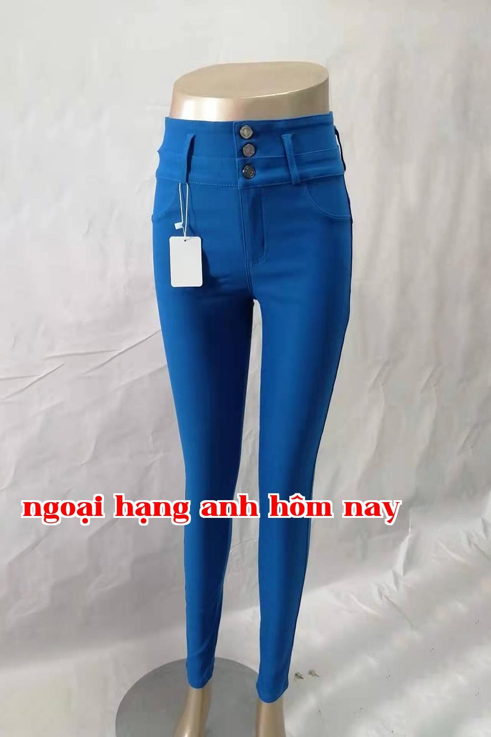 Quần dài màu xanh